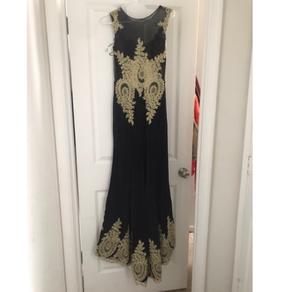 Prom dress - Picture 3 of 5